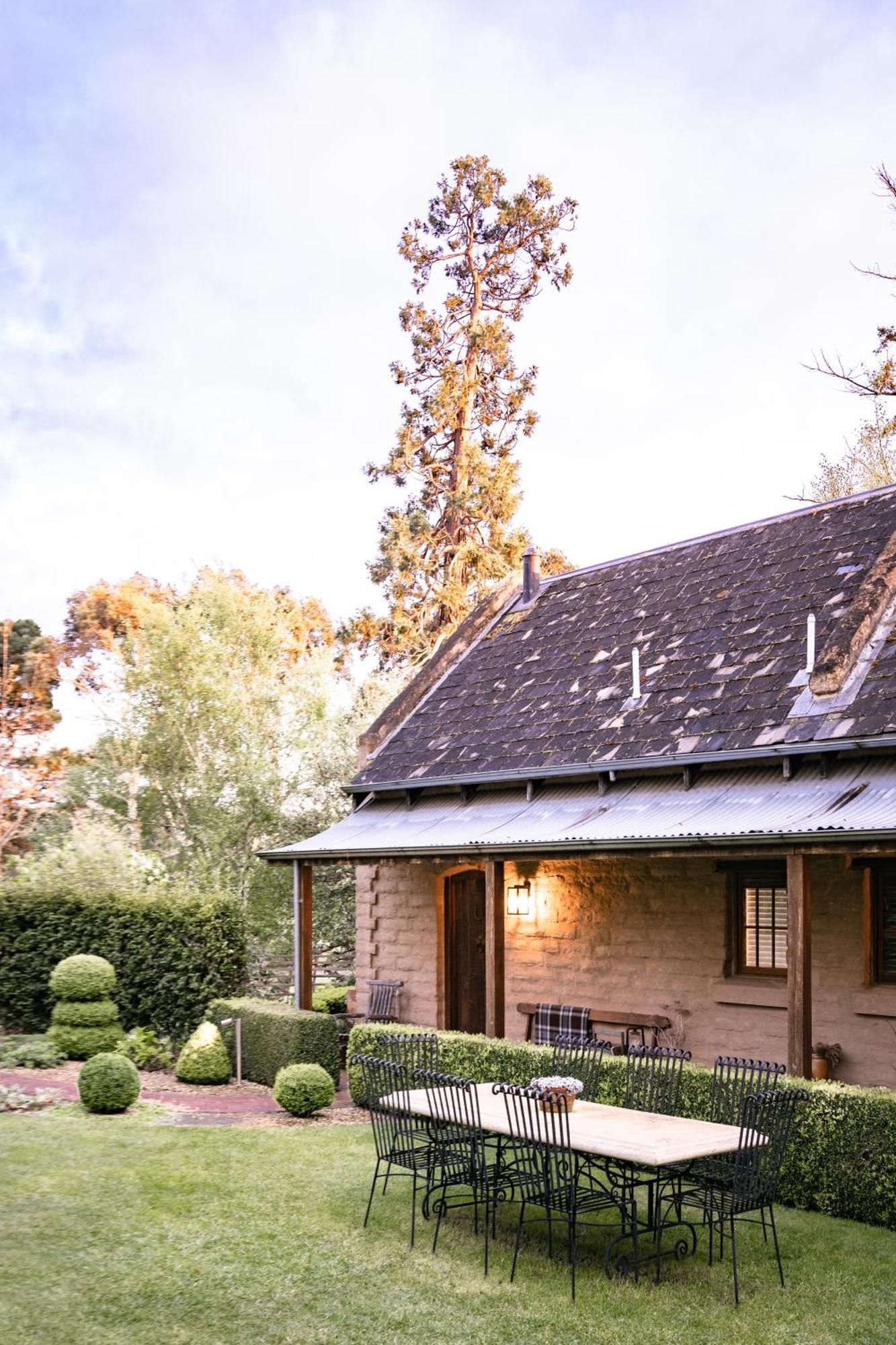 The Stable Lofts Guest House Carrick Exterior photo